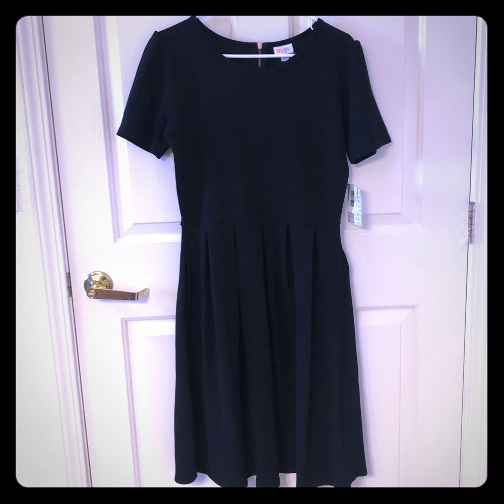 Lularoe L Black Amelia, NWT
